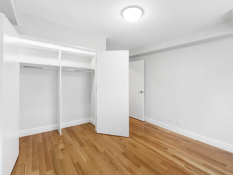 141 E 33rd St #15G — Photo 12