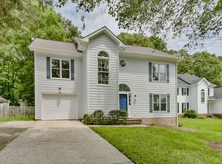 5610 Vandora Dr, Charlotte, NC 28215