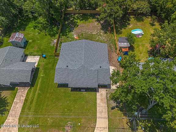 3rd image of 4802 Legare Ave