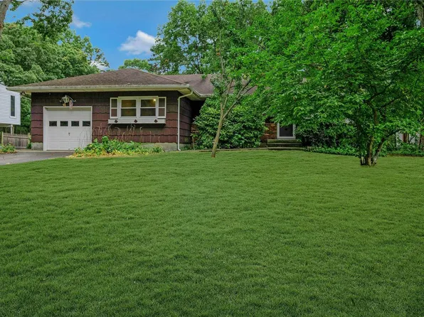 316 Joan Street, Ronkonkoma, NY 11779