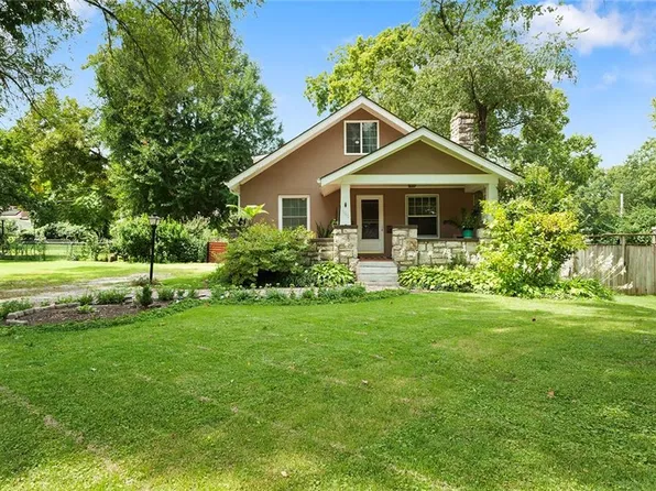 5812 Elm Ave, Raytown, MO 64133