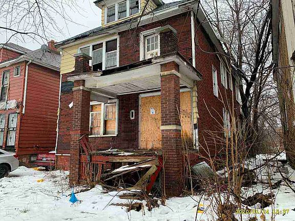 7423 Wykes