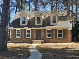 210 Woodstock Dr, Greenville, NC 27834