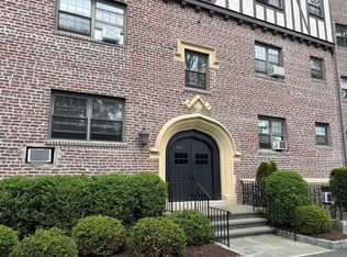 1444 Boston Post Rd APT 3G, Larchmont, NY 10538