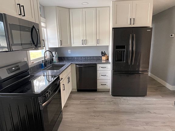 3rd image of 4675 Heron Rd