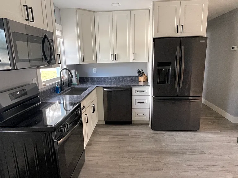 4675 Heron Rd — Photo 3