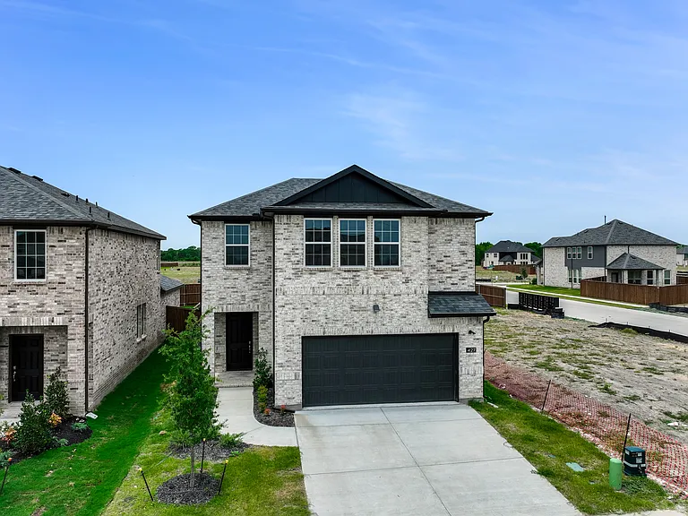 427 Magellan Rd — Photo 1