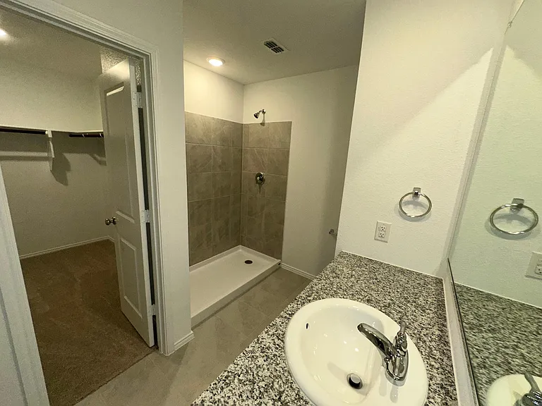 1569 Forge Pond Ln — Photo 16