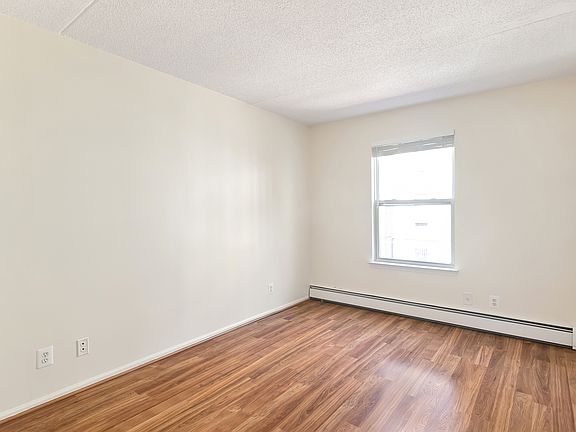 5th image of 35 W 118th St APT 3