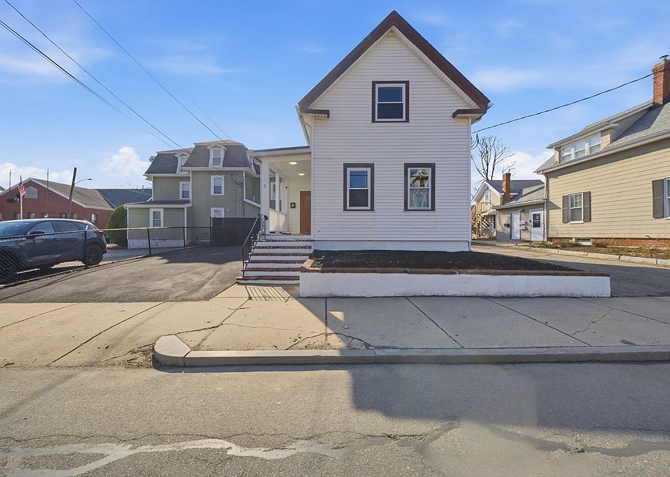 1st image of 7 Pine St