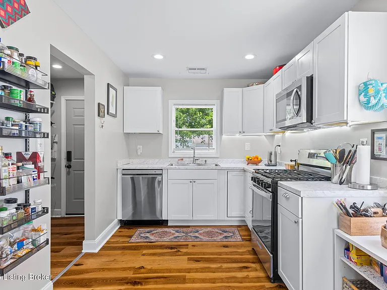 4207 S 1st St — Photo 4