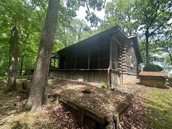 343 Vaughns Grove Fairview Rd