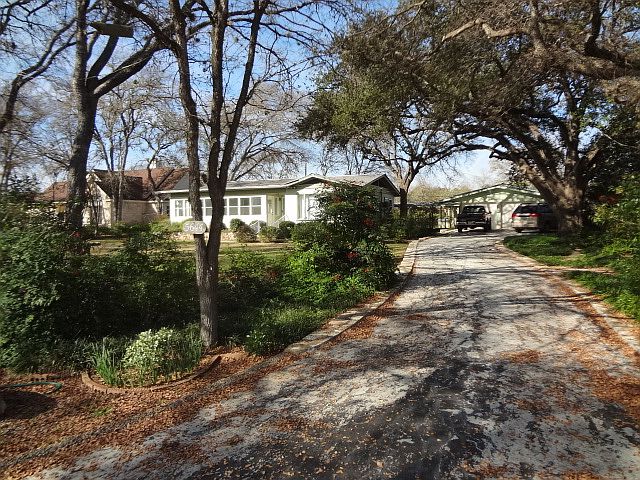 2nd image of 5644 Oak Blvd