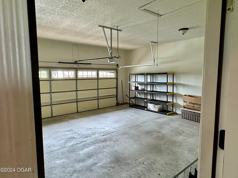 2731 Jefferson Ave — Photo 10