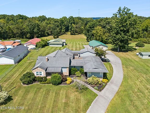 2nd image of 8005 Corryton Luttrell Rd
