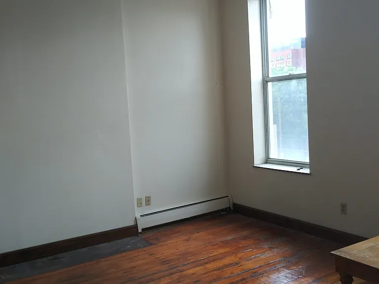 2214 Auburn Ave #2 — Photo 9