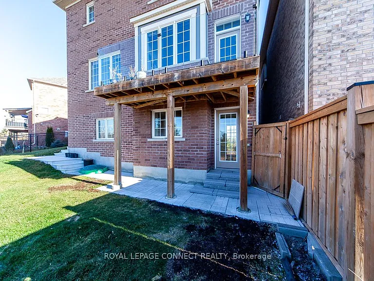 2412 Moonlight Cres #BASEMENT — Photo 3