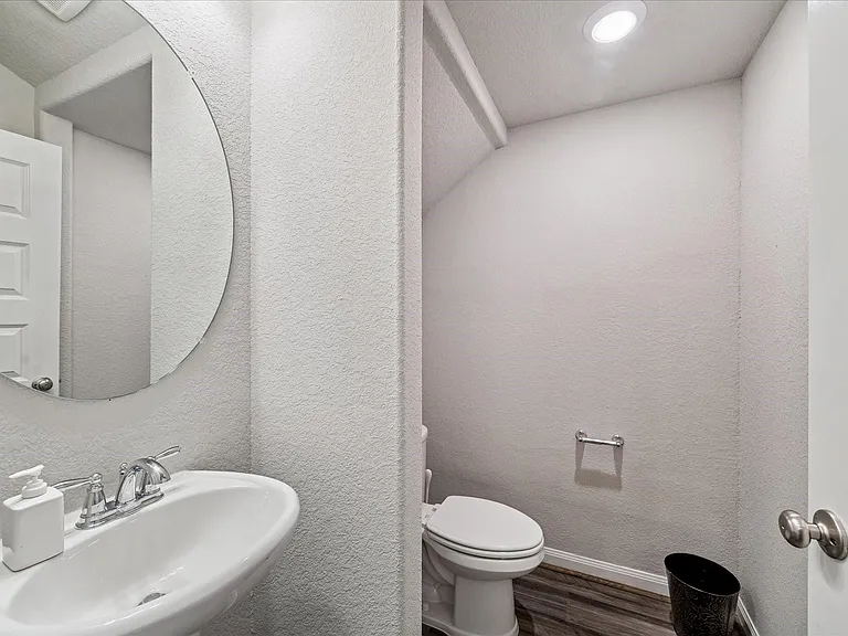 5502 Cuerta St — Photo 9