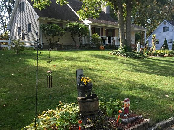 4th image of 1657 Shady Ln