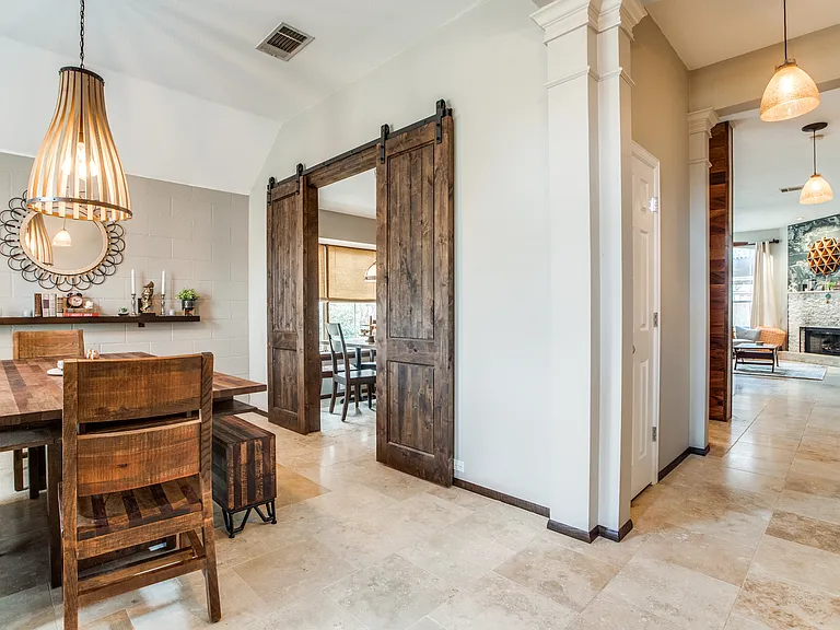 3705 Cottonwood Springs Dr — Photo 3