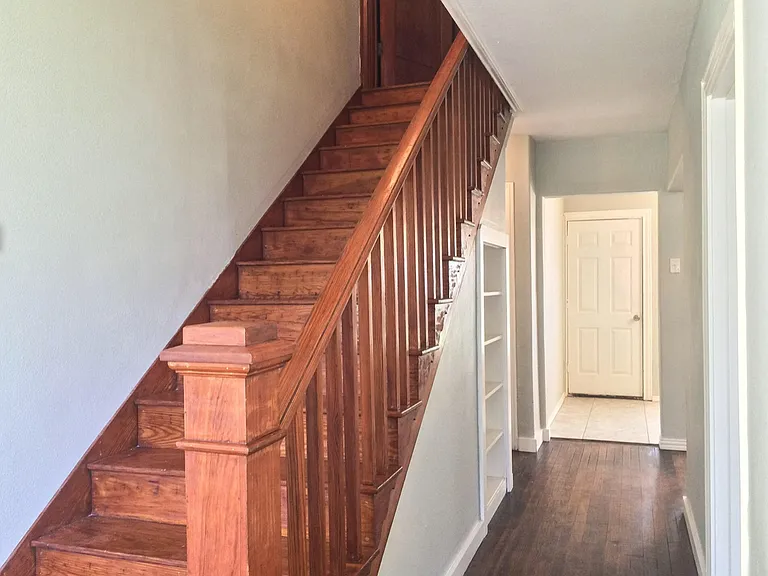 2606 Pine Ave — Photo 7