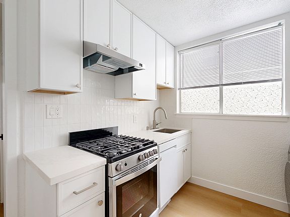 2nd image of 1715 Webster St APT 205