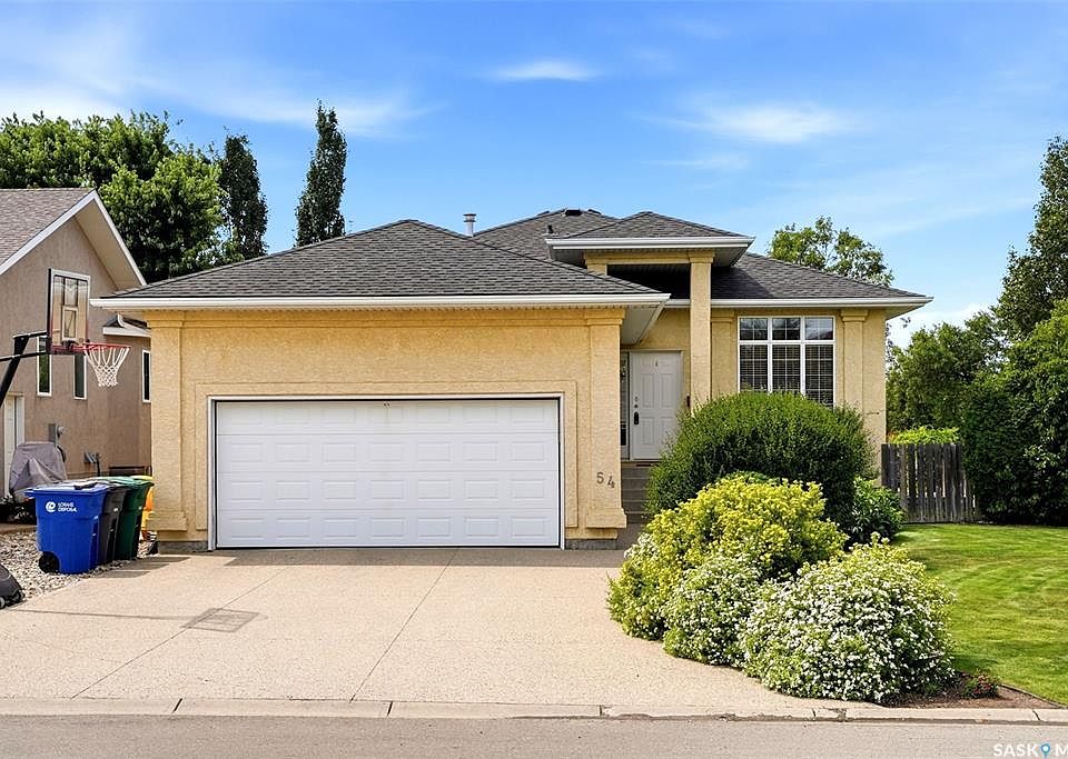 1st image of 54 Qu'Appelle CRESCENT