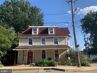 1st image of 202 E Market St