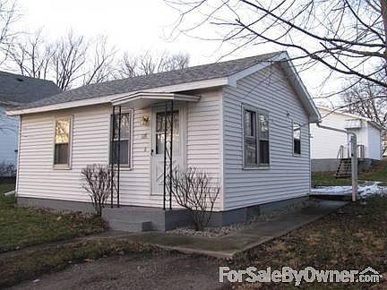 1st image of 128 E Ohio St