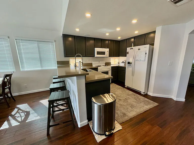 4428 Rodman Dr — Photo 6