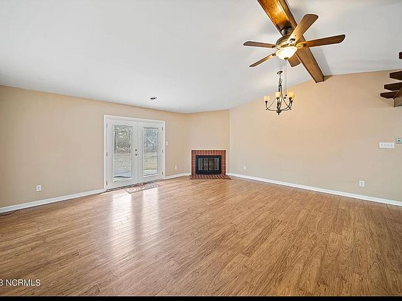 5th image of 3523 Lakewood Pl