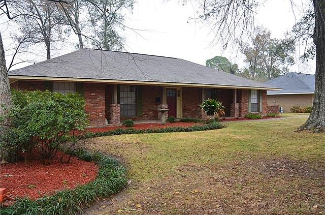 1st image of 12347 Parkwood Dr