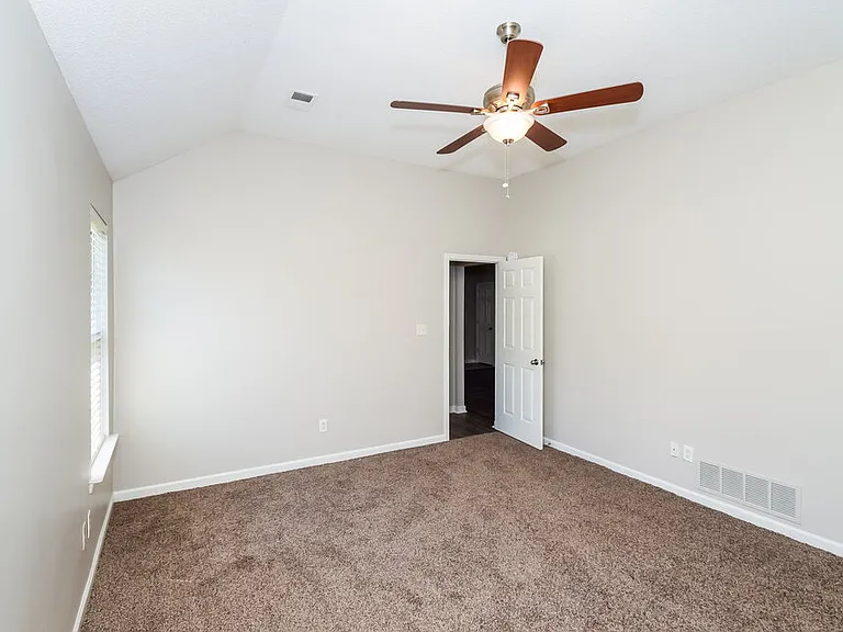 5760 Landau Dr — Photo 9