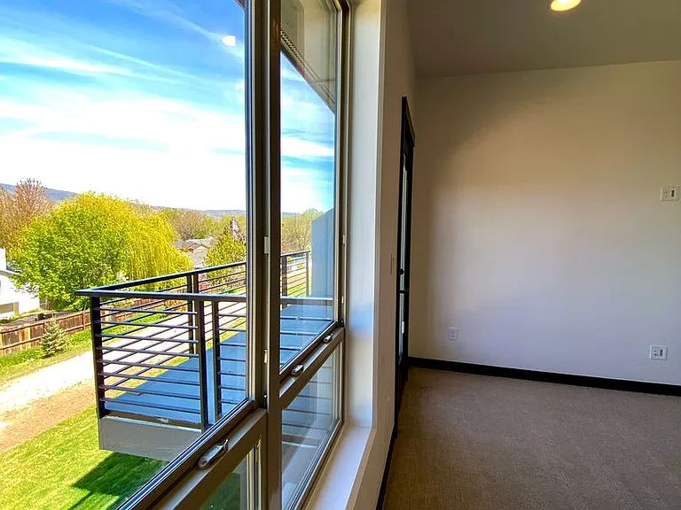 1266 E Echelon Ridge Ln — Photo 47