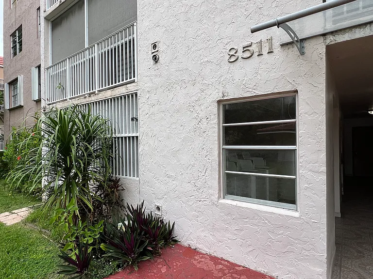 8511 NW 8th St #111 — Photo 12
