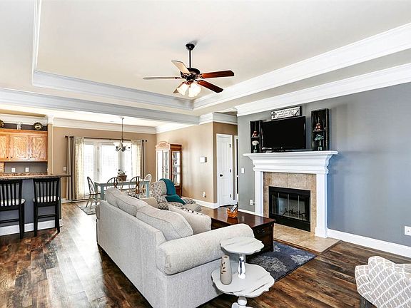 2nd image of 108 Chapel Creek Dr