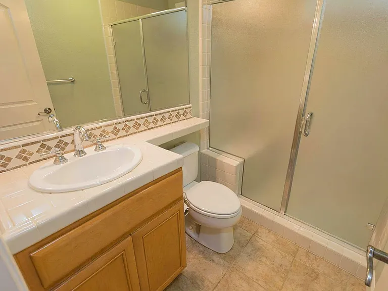 2168 Mornington Ln — Photo 17