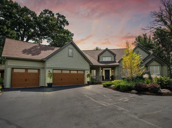 3387 Pioneer Pl, Stillwater, MN 55082