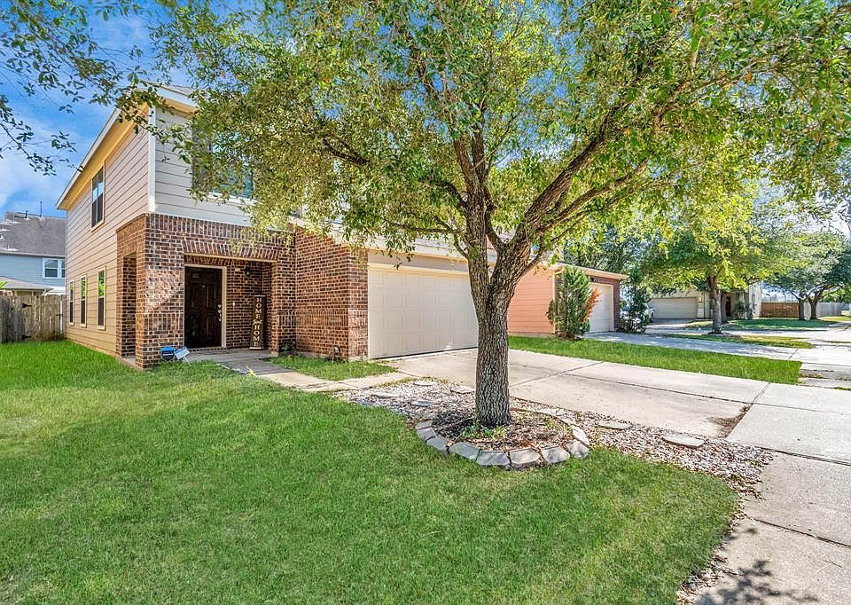 1st image of 26143 Parkman Grove Dr