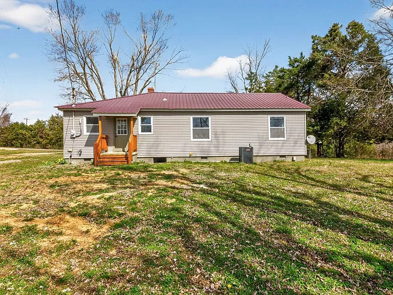 10208 Highway 13 S — Photo 17