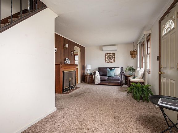 5th image of 49 Magnolia Ave
