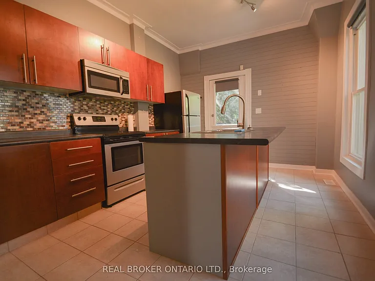 132 Grant Ave — Photo 11
