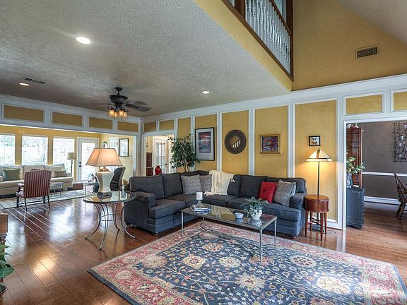 4th image of 3802 Holder Forest Dr