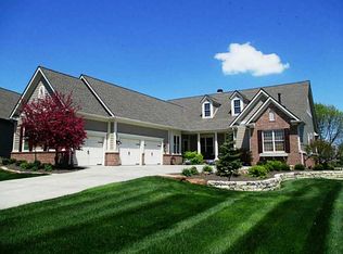 11564 Weeping Willow Dr, Zionsville, IN 46077