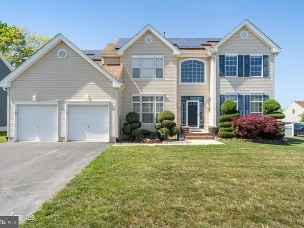 28 Tina Way, Barnegat, NJ 08005