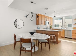 11212 W Victory Blvd #7, North Hollywood, CA 91606