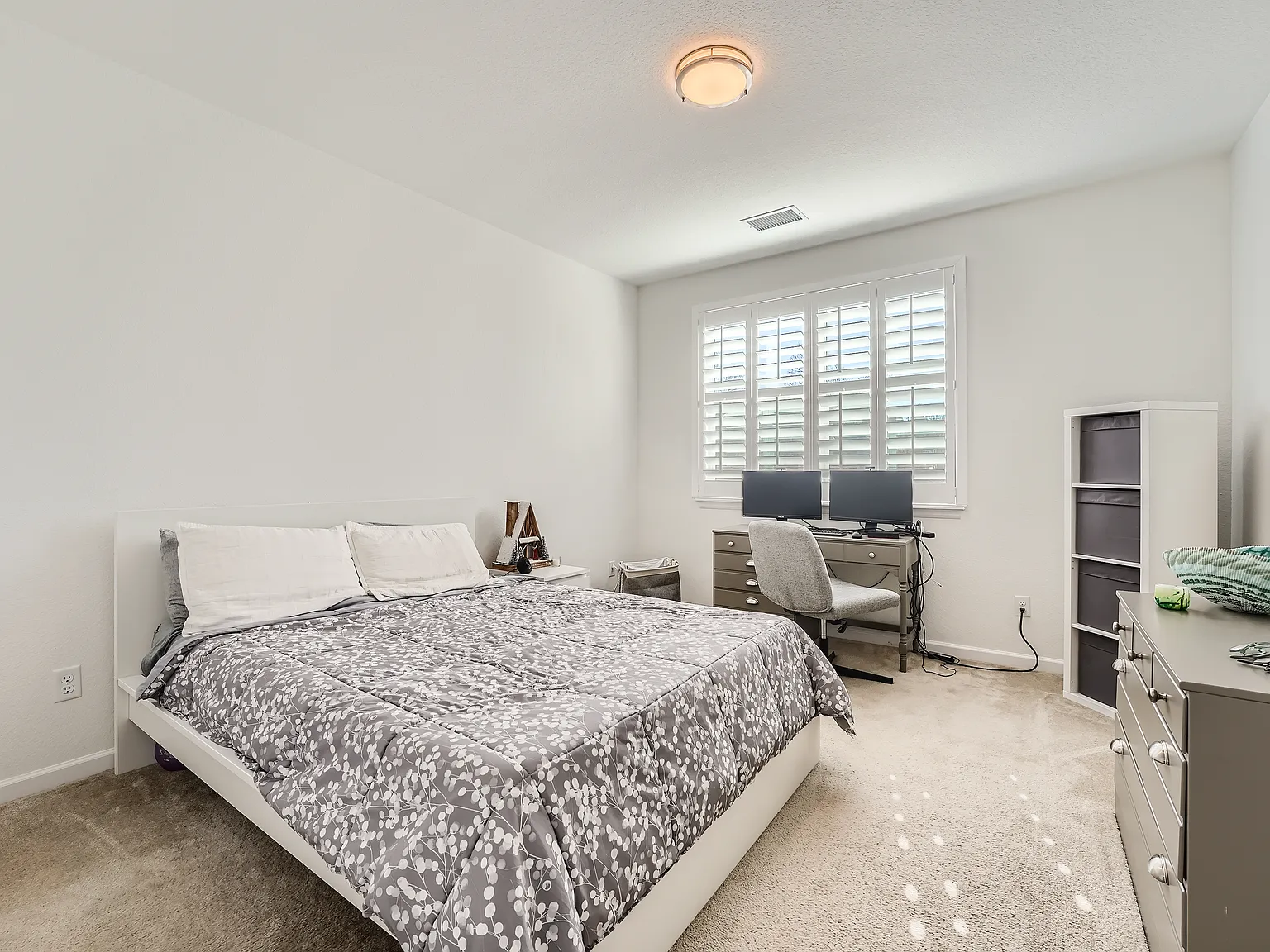 1 bed, 810 sqft, $1,750 — Photo 2