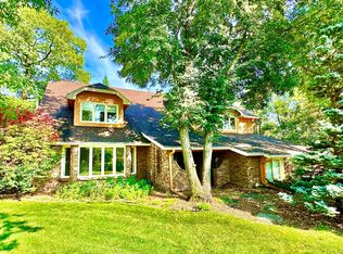 2717 Hidden Creek Ln, Wayzata, MN 55391