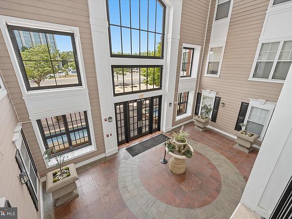 3rd image of 501 Hungerford Dr APT 139