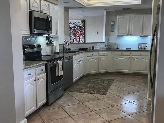 3rd image of 5411 Vanderbilt Dr